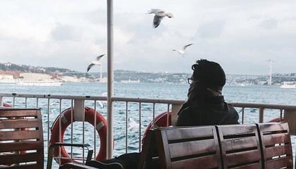 特色峡谷峭壁攀岩大赛，勇者的极限突破，攀岩探险