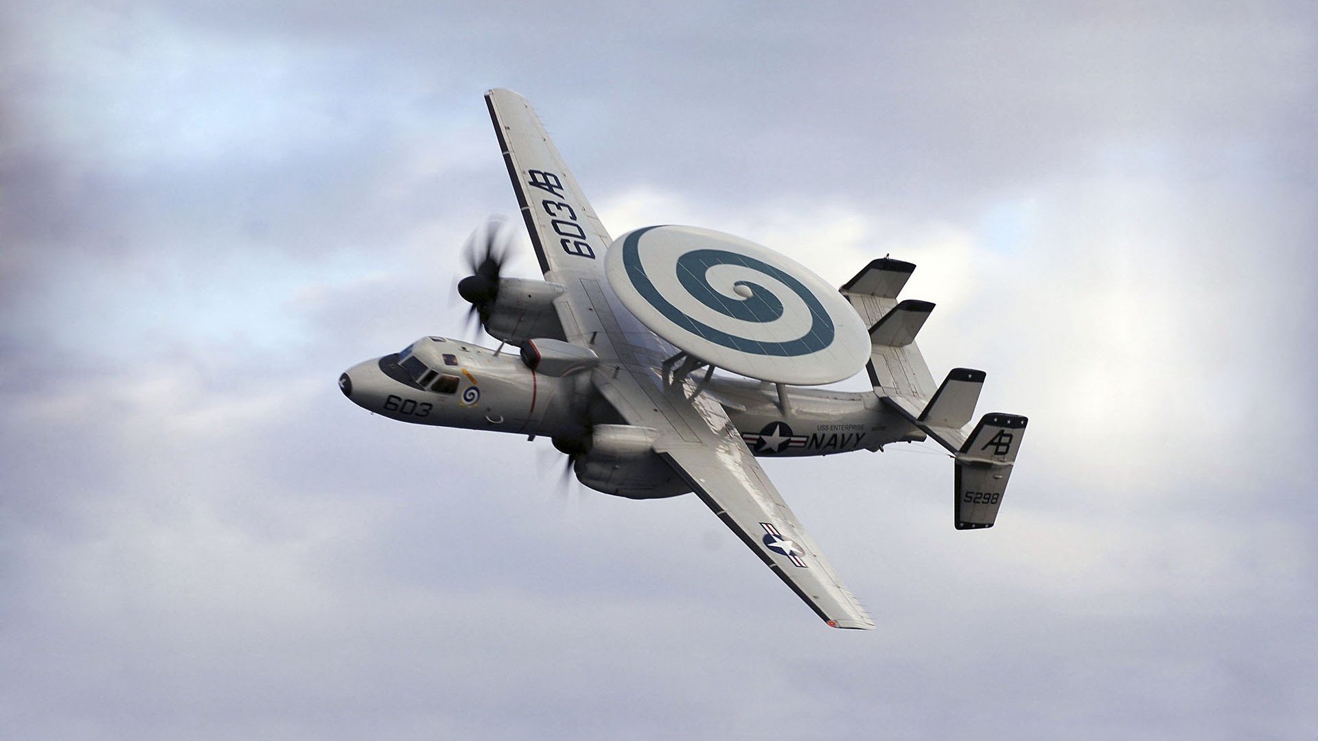 德甲球队在欧洲赛场表现亮眼,风头正劲,德甲将空场改为延期,欧洲五大联赛及欧战赛事全部停摆