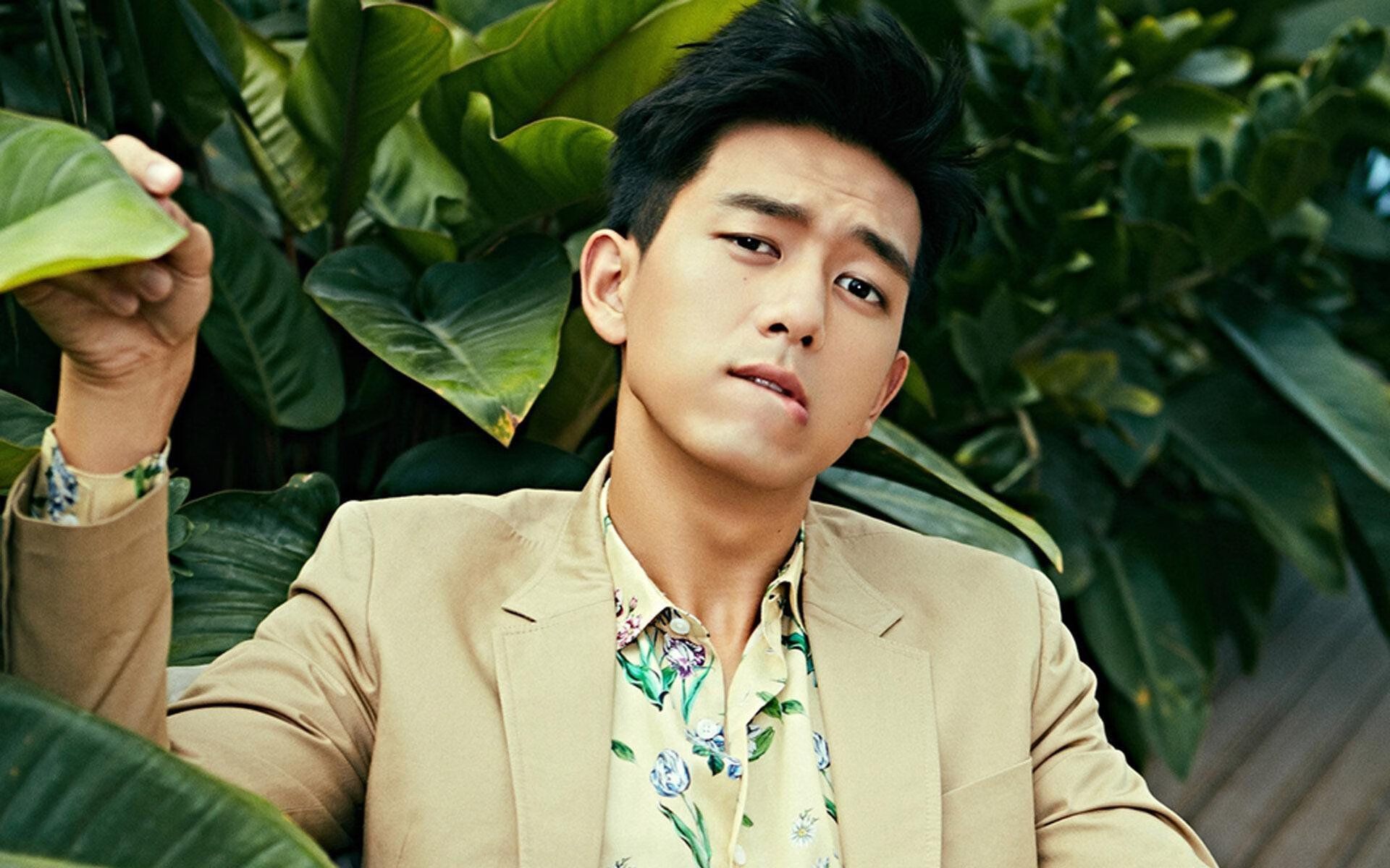 战术对战：两队智慧较量，胜负不分，战术对抗表演