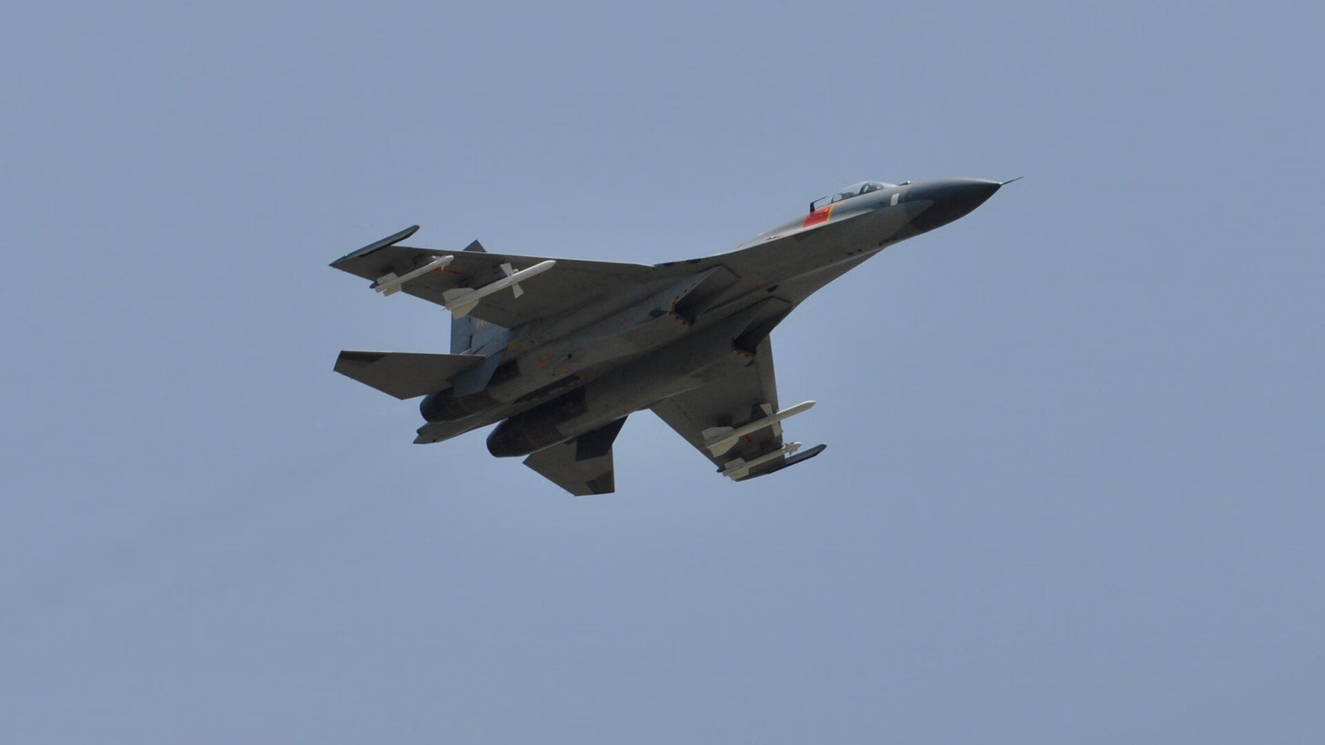 雄鹿队内部竞争激烈,球员表现出色引发关注,雄鹿的球队