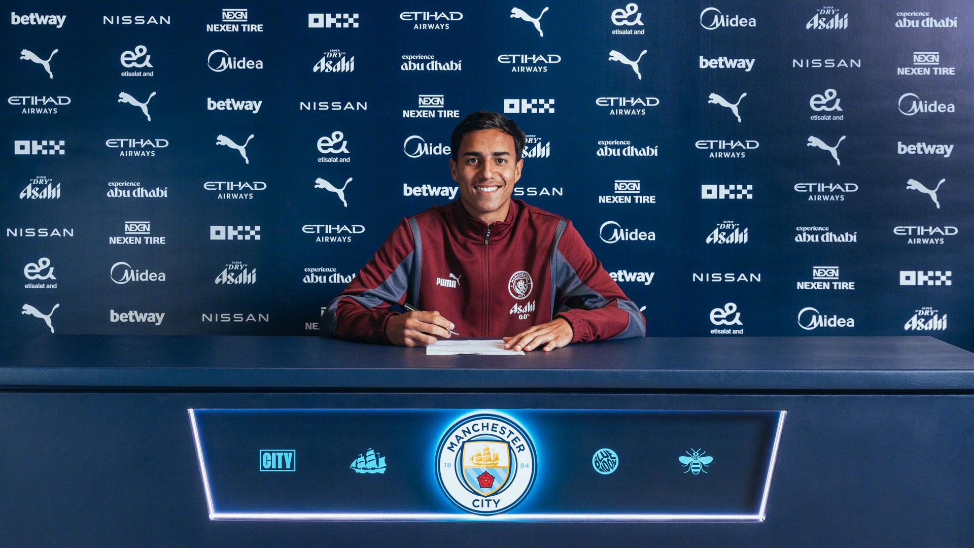 开云体育：英超雷丁的转会策略与球队重建的简单介绍