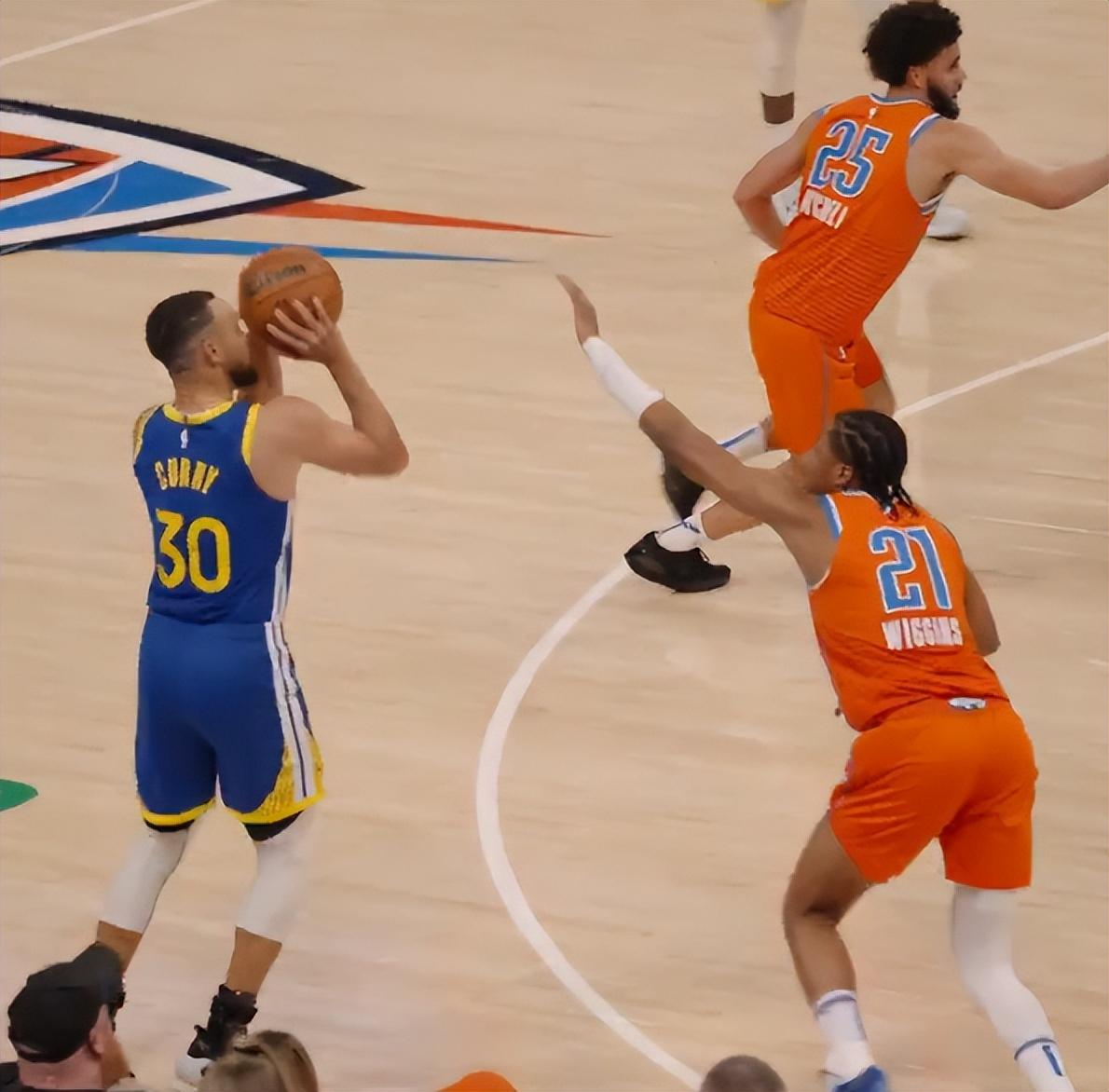 关于开云体育:勇士队进攻策略:如何应对对手的重点盯防?的信息 关于开云体育:勇士队进攻策略:如何应对对手的重点盯防?的信息