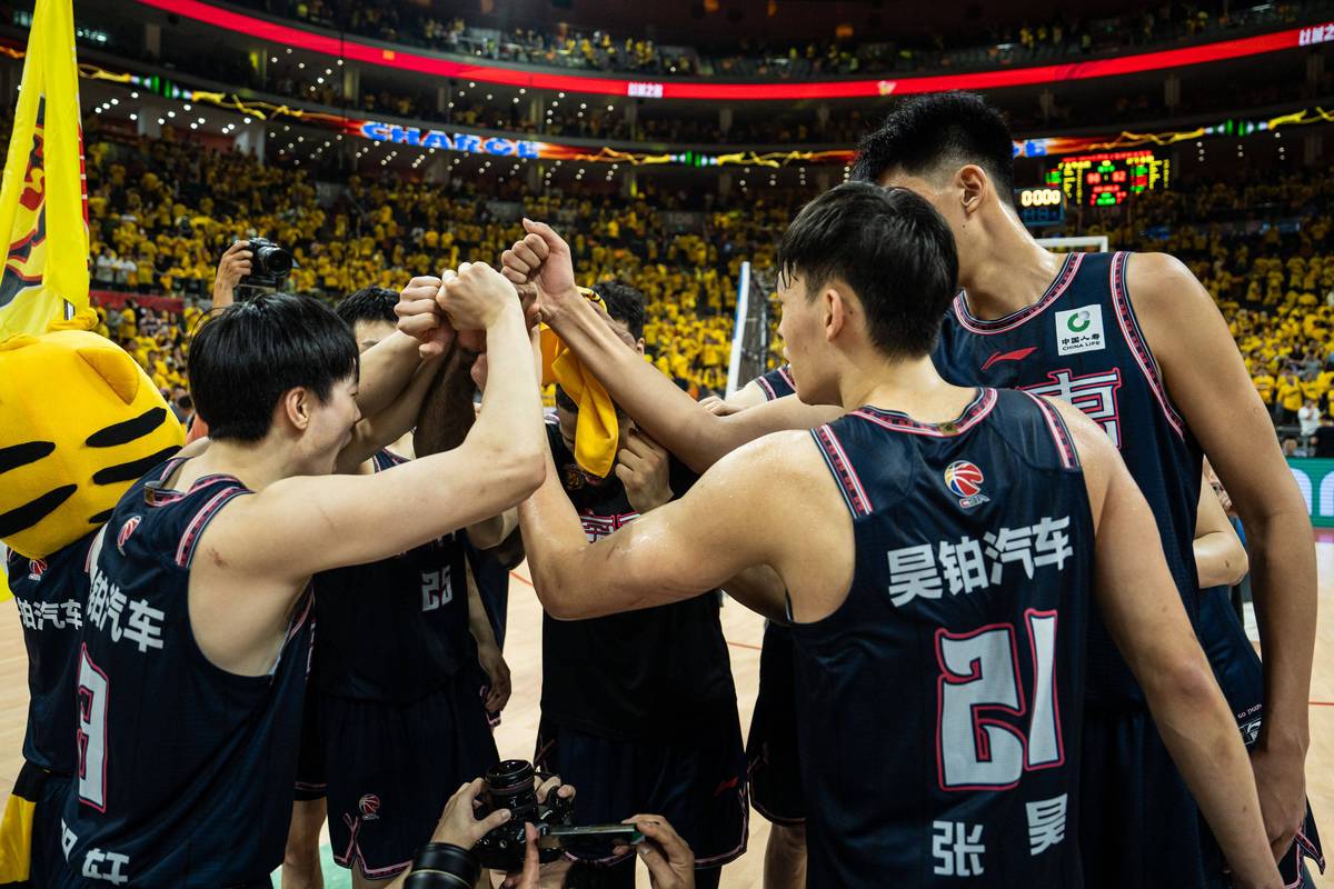开云体育:CBA外援与本土球员,携手共进共创辉煌的简单介绍 开云体育:CBA外援与本土球员,携手共进共创辉煌的简单介绍